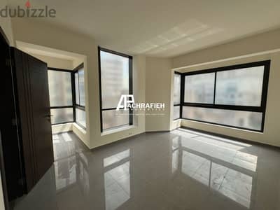 Office For Rent in Adlieh - مكتب للأجار في العادلية