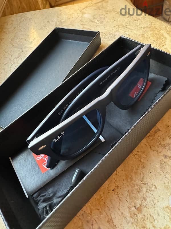 rayban wayfarer blue&dark polarized matte 5