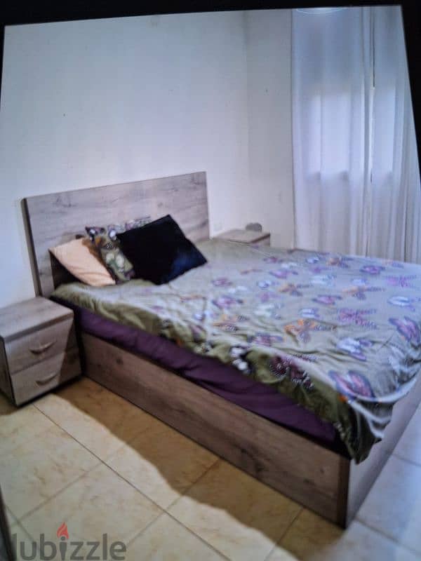 bedroom with mattress kemle like new 1