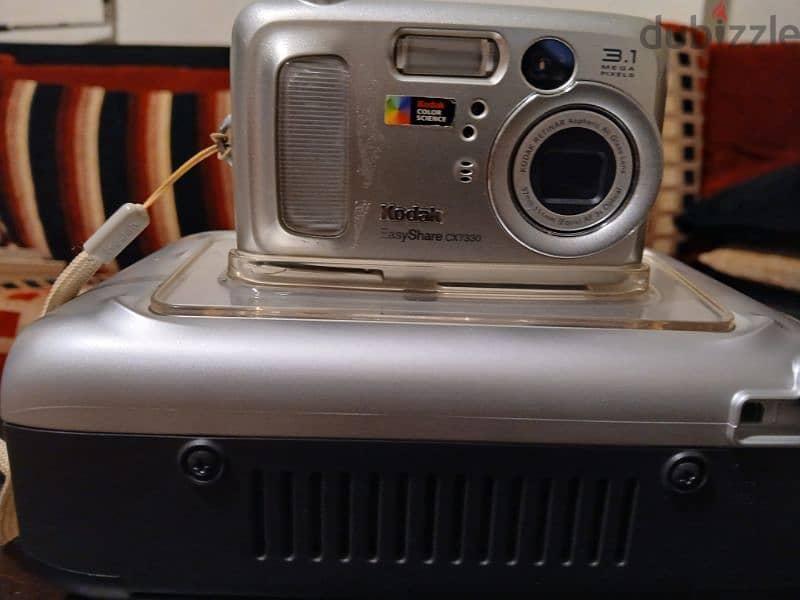 kodak EasyShare camera with photo printer 8