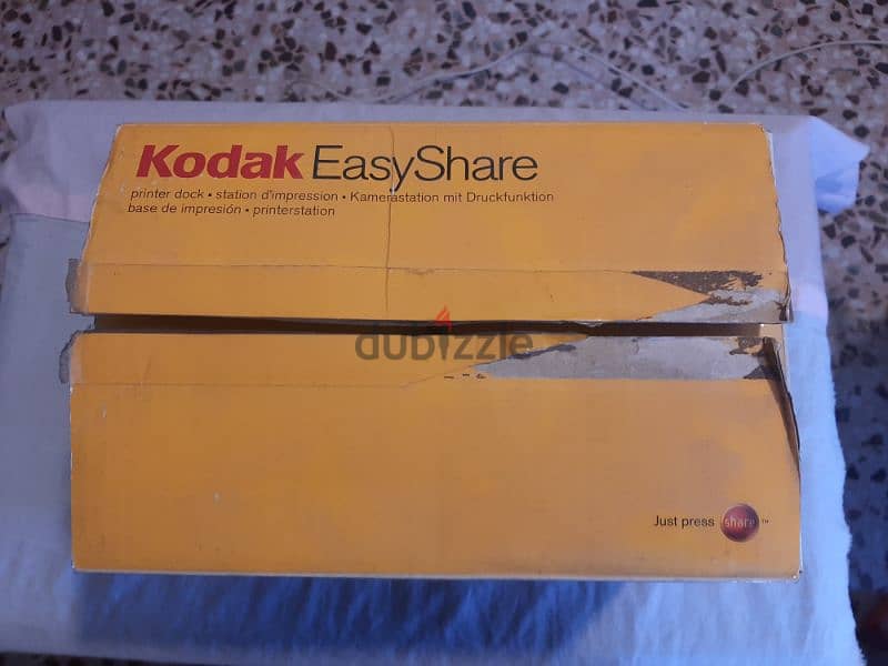 kodak EasyShare camera with photo printer 10