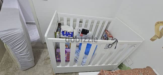 baby crib