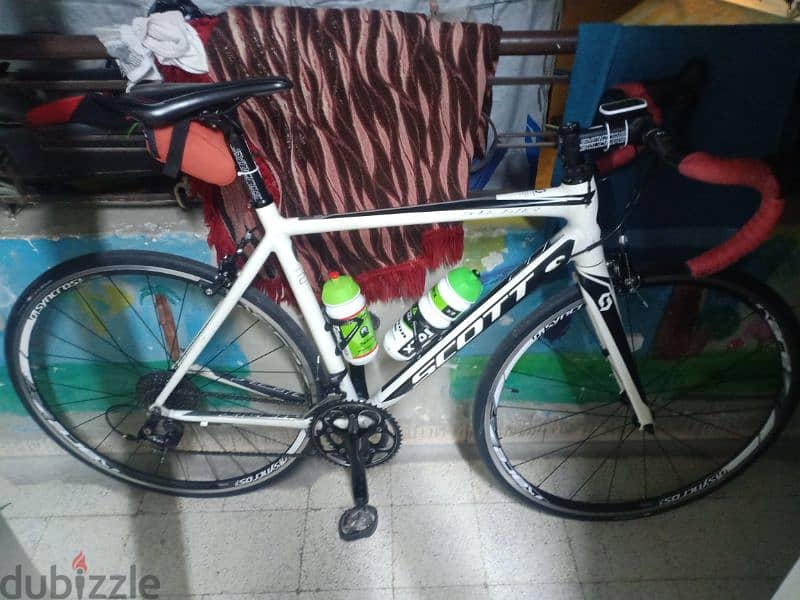 Scott road bike Lal be3 10 x2 vitess 105 ktir ndife 0