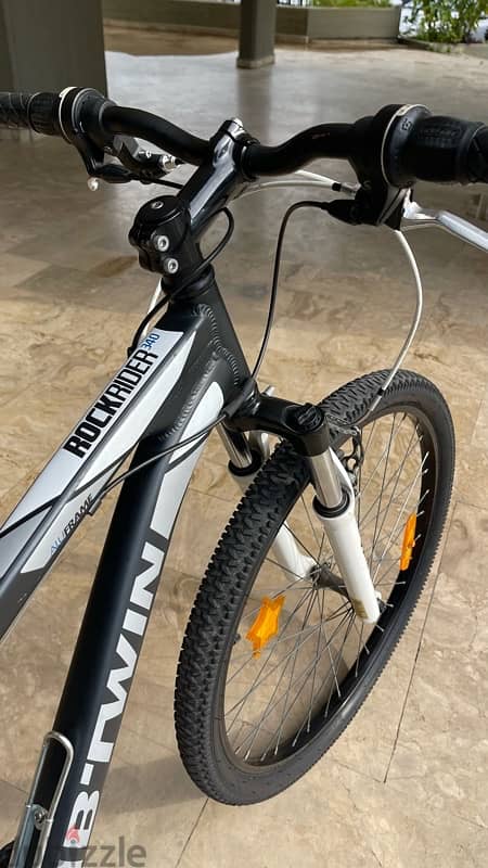 Btwin mountain bicycle 0