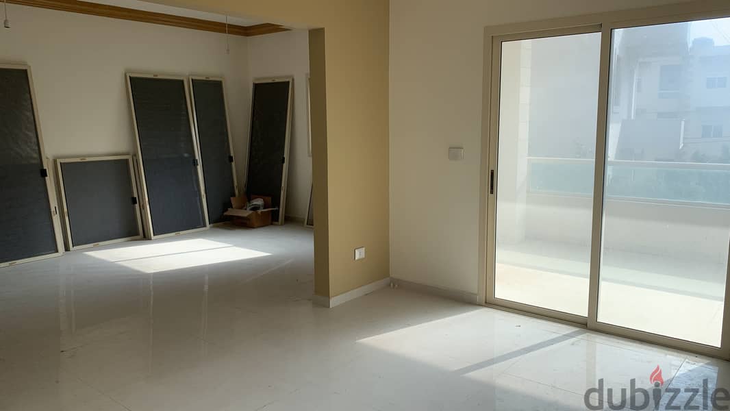 RWB123MT - Apartment for rent in Jbeil 0