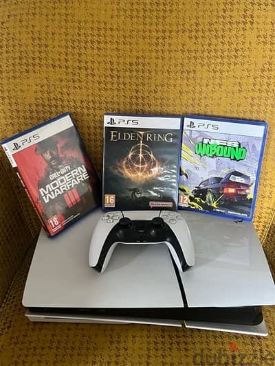 Barely used Ps5 + UPS + 3 Cds