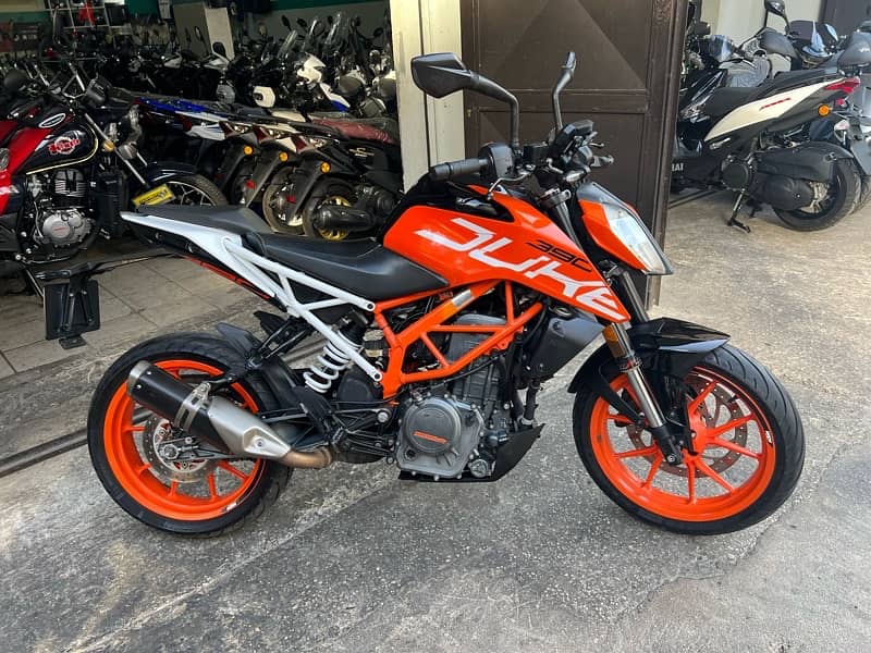 KTM Duke 390 2