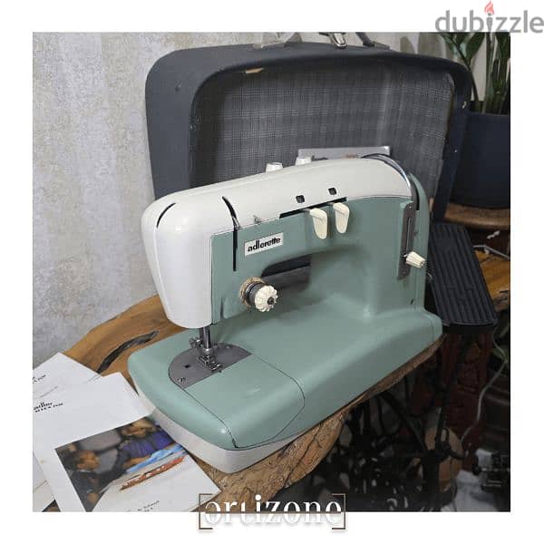 Vintage Sewing Machine 4