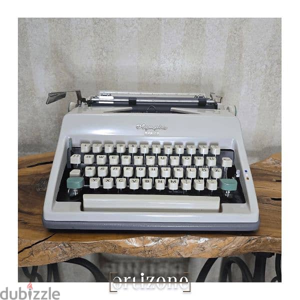 Olympia Monica typewriter/dactylo 4