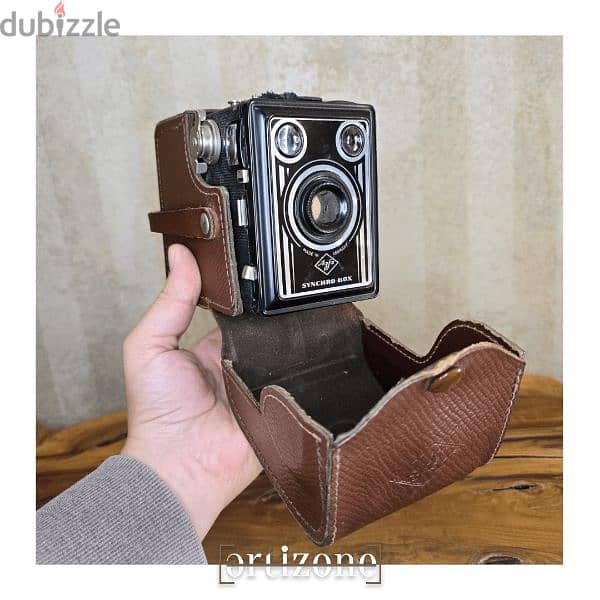 Vintage Syncro Box Camera 0