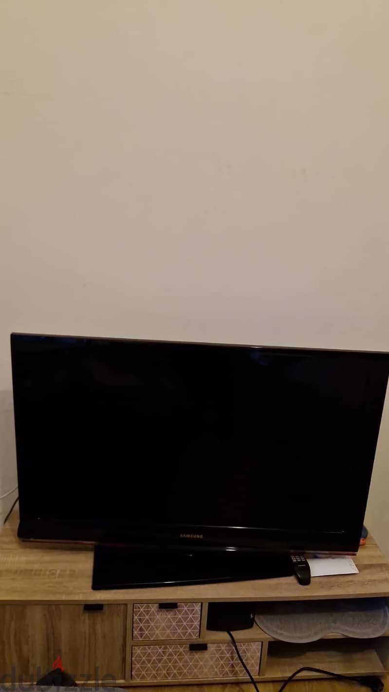 Samsung LCD 40 inch tv 1