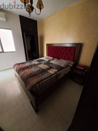 Full Bedroom Set Modern Style (Negotiable)