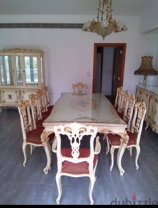 Vintage Baroque Dining room 0