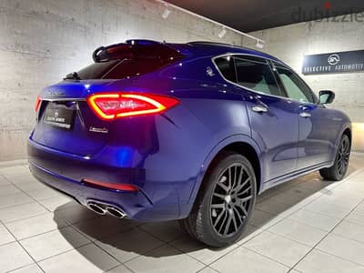 Maserati Levante SQ4 GranLusso Carbon Company Servicen