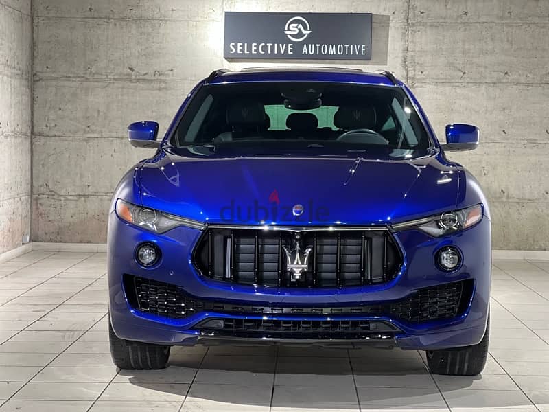 Maserati Levante SQ4 GranLusso Carbon Company Servicen 0