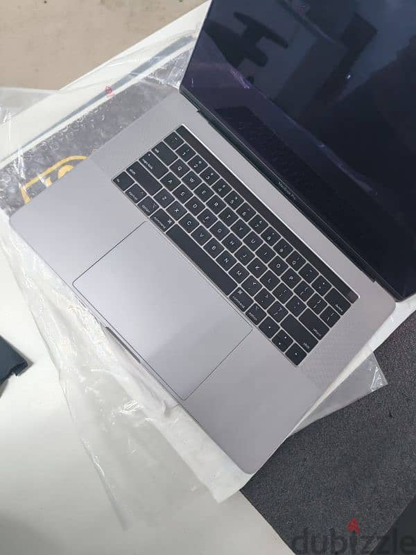 macbook pro core i9 3