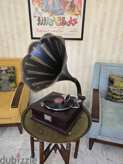 Original vintage phonograph