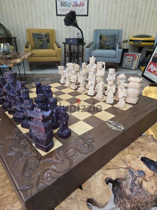 Vintage Chessboard  طاولة شطرنج انتيك 1