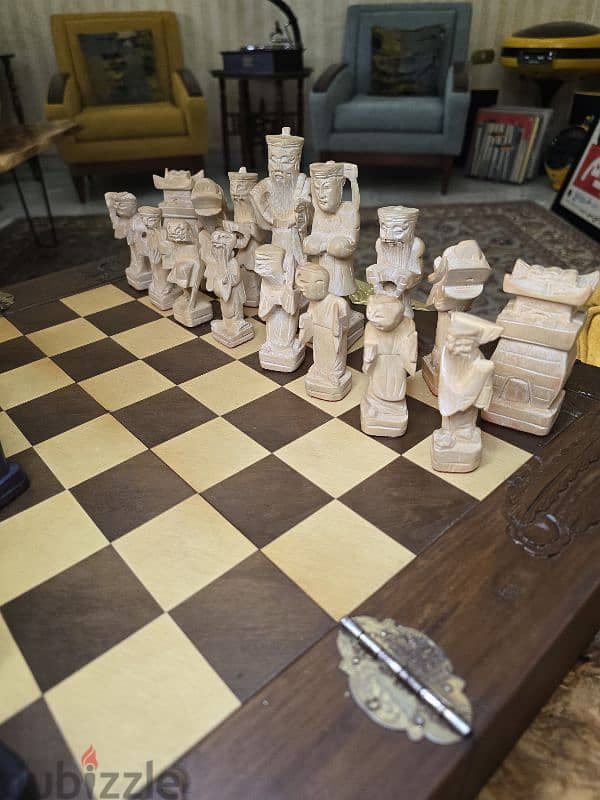 Vintage Chessboard  طاولة شطرنج انتيك 3