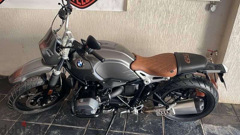 BMW R9t GS 1