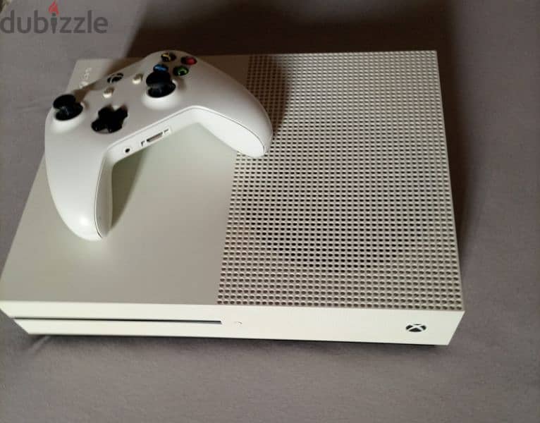 xbox one s -1TB 0