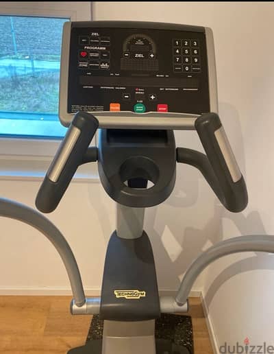 elliptical technogym high quality for gym and home like new