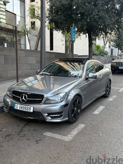 Mercedes-Benz C350 coupe 2012 super clean