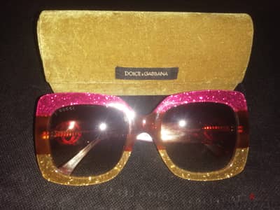 Gucci Sunglasses Woman And Dolce & Gabbana Sunglasses Case