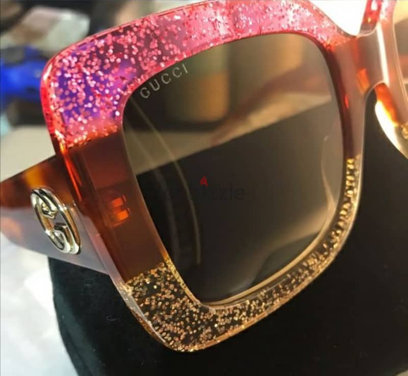 Gucci Sunglasses Woman And Dolce & Gabbana Sunglasses Case 2