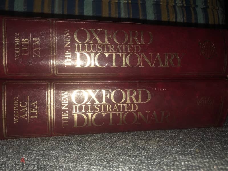 The New Oxford Illustrated Dictionary 1