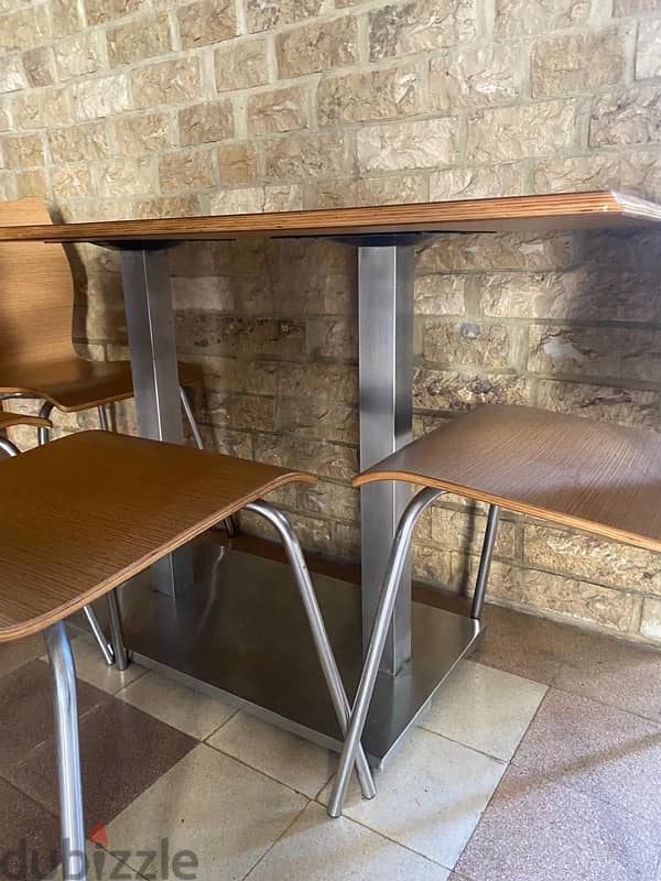 Table with 4 Chairs 1