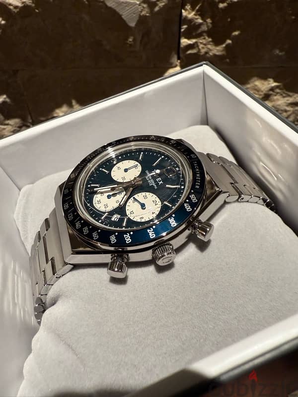 Timex Chronograph & Date Blue Dial and Bezel. 1