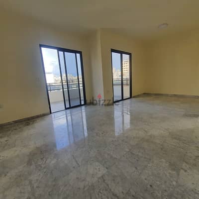 Apartment for sale in mazraa شقة للبيع بالمزرعة