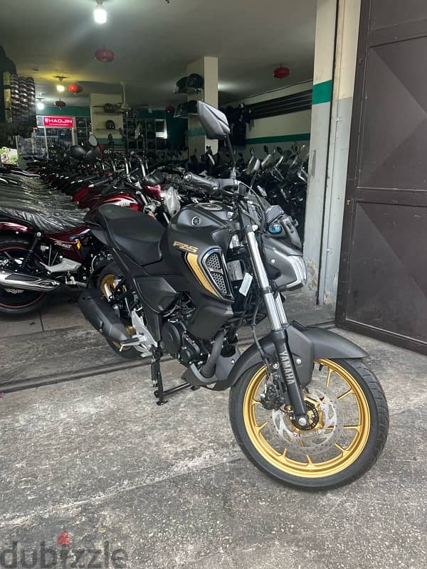 Yamaha FZS 150 6