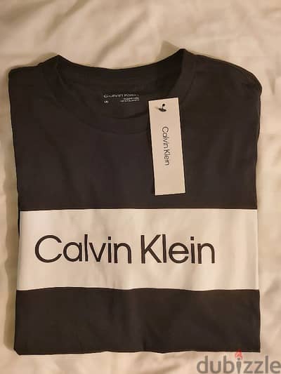 Calvin klein T. shirt size Large