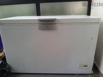 Beko chest freezer 380L