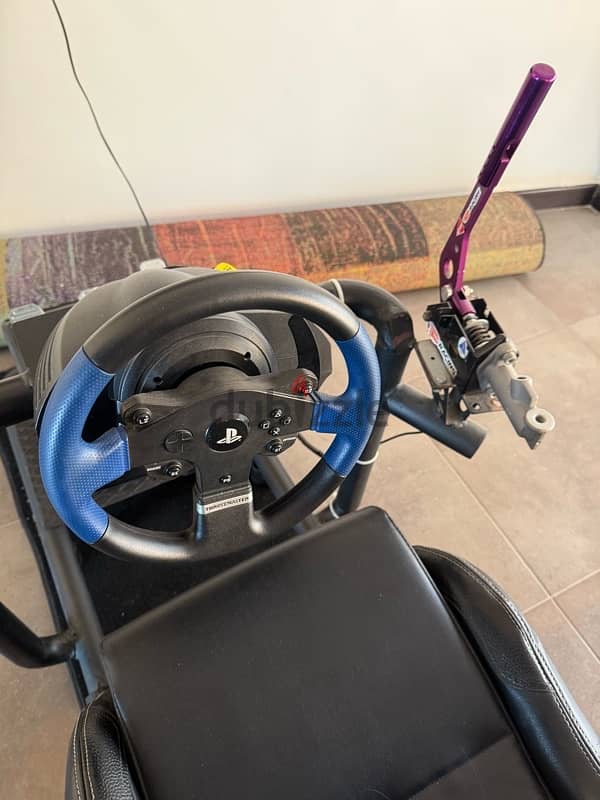 Play seat with thrustmaster wheel 0