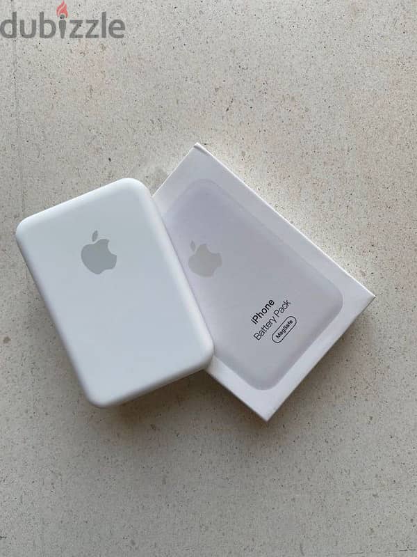 mag safe / apple power bank 1