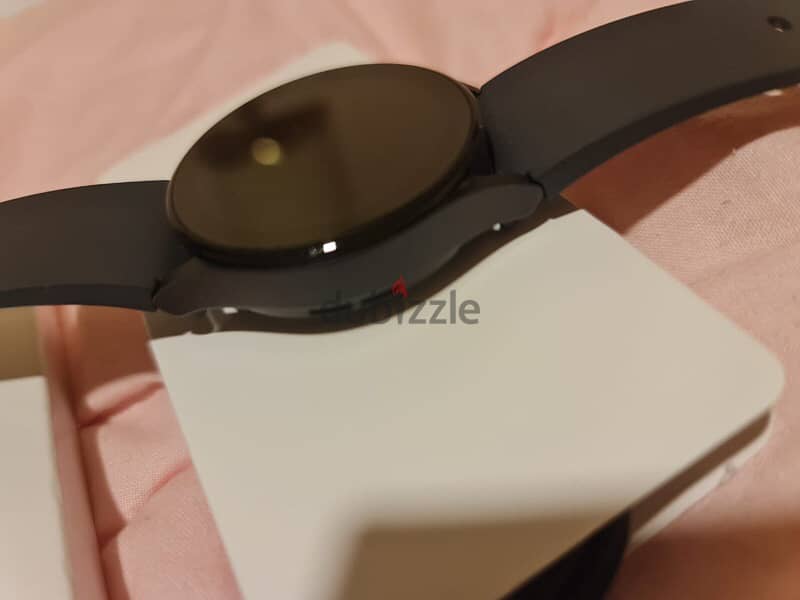 Samsung galaxy watch 5 (40 mm) 9