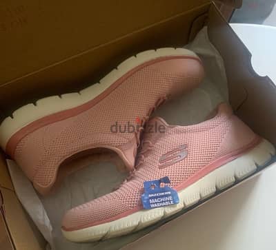 Sketchers for ladies. Size: 39. Worn Once.