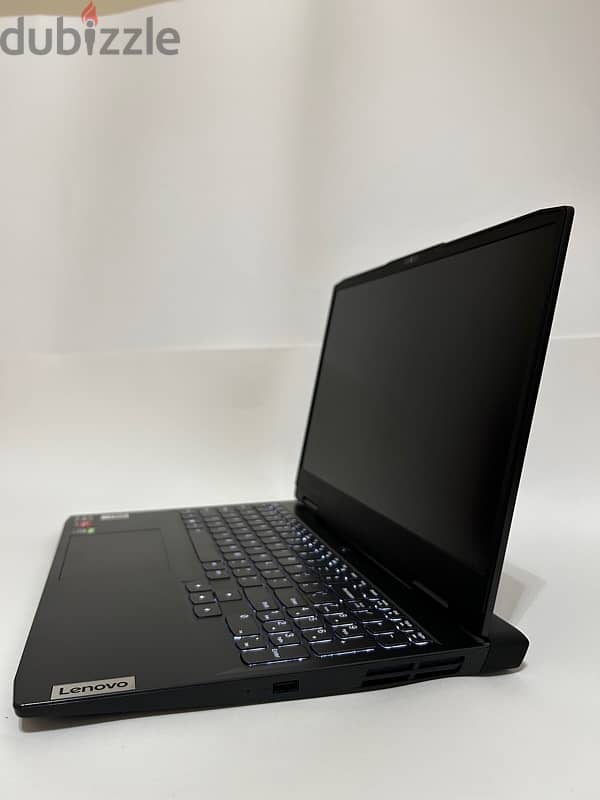 Lenovo IdeaPad 3 15ARH7 / 16GB RAM / SSD 512GB / RYZEN 7 9