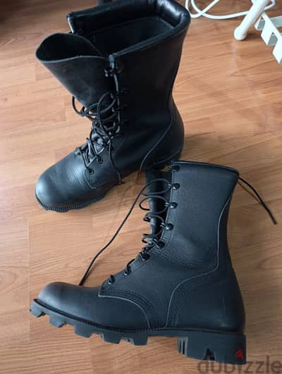 Mc Rae combat boots size 40