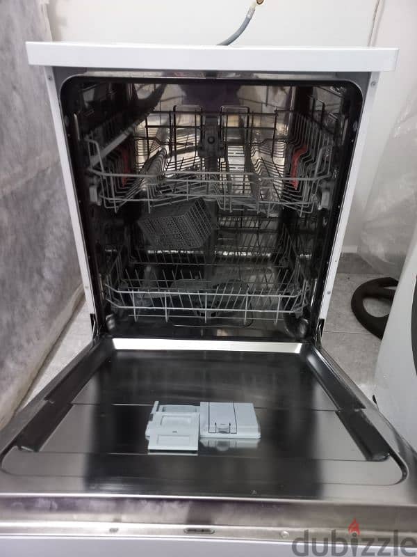 ariston dishwasher 1