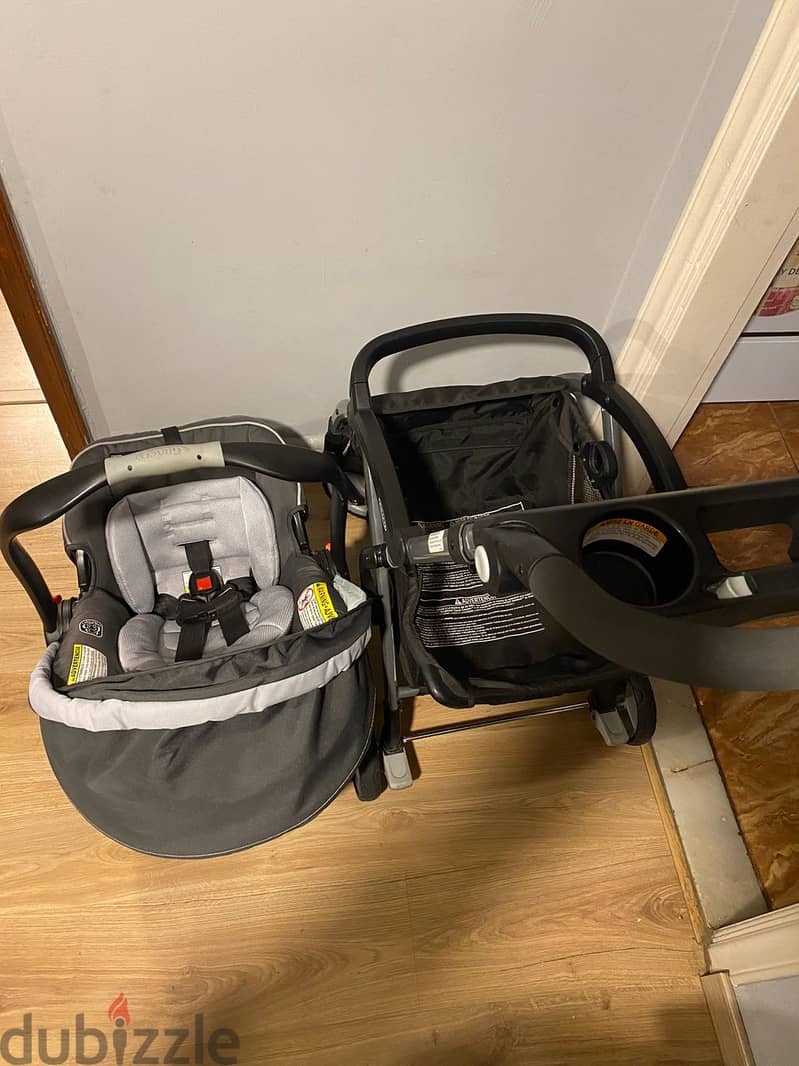 Graco Stroller + Car Seat 1