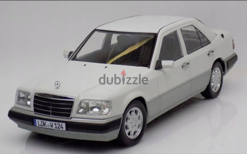 Mercedes E class (W124) diecast car model 1;18. 0