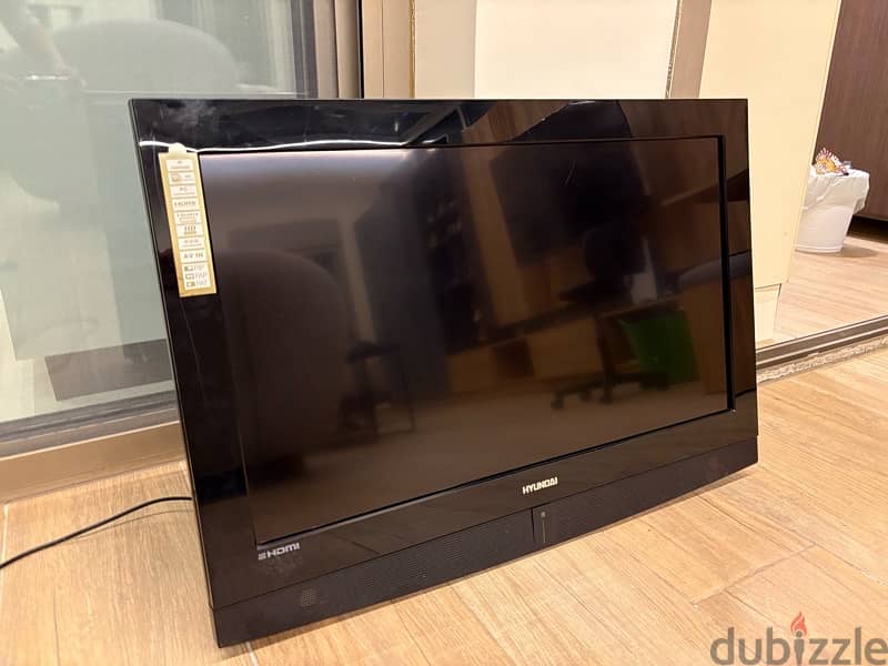 hyundai tv used like new 1