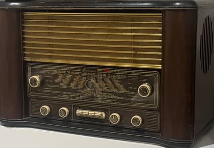 Vintage antique Radio