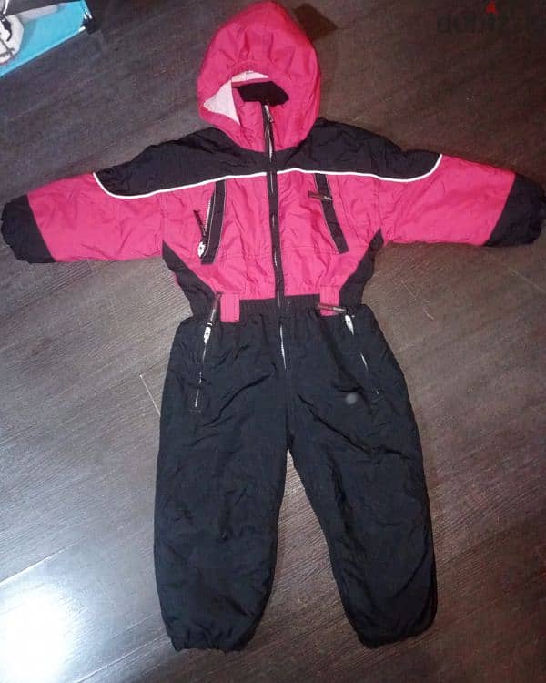 snow suit 5/6 years 0