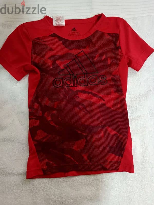 1 short and 3 t-shirts-authentic adidas 3