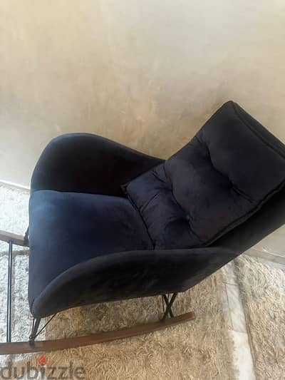 rocking chair (كرسي هزاز)in excellent condition . 140$